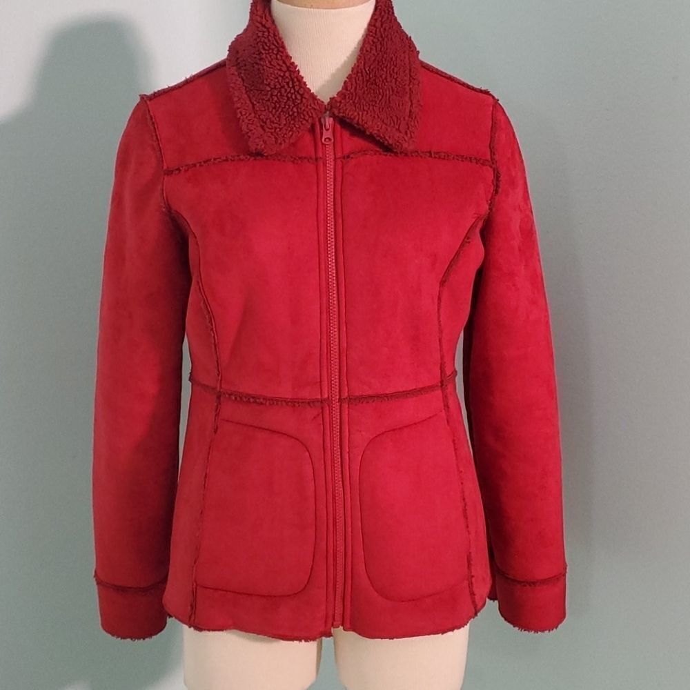 Style & co. Faux fur winter jacket.‎ Small. Beautiful shade of red. Very good.